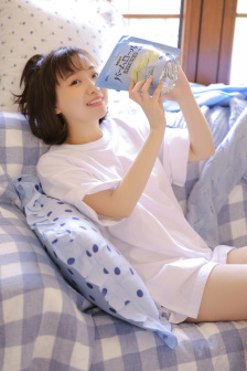 40多岁的女人成熟之美白衬衫
